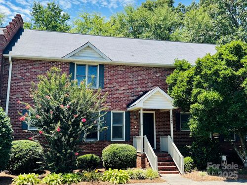 1146 Crestmont Dr Se, Concord, NC, 28025-8796 | Card Image