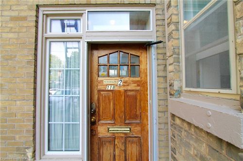 {{alt}} | Card Image