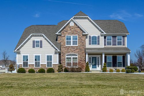 41 Gina Dr, Allentown, NJ, 08501-2056 | Card Image