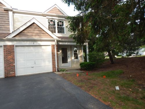 1 N Oltendorf Rd, Streamwood, IL, 60107-6660 | Card Image