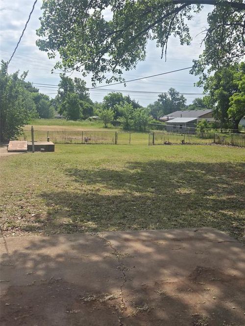 1724 Haynie Ln, Prague, OK, 74864 | Card Image