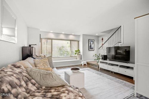 1220 Llama Ct, Ventura, CA, 93003 | Card Image