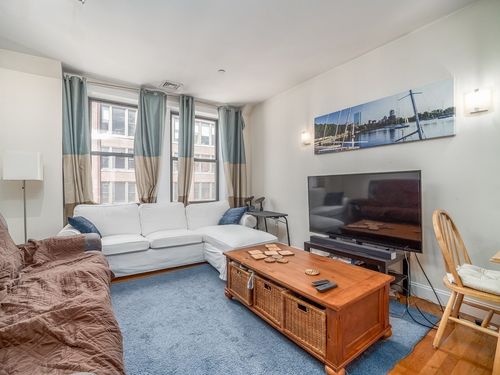 6b-42 Beach St, Boston, MA, 02111-2057 | Card Image