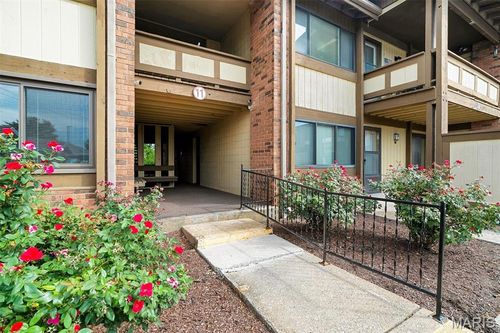 apt-b-11 Fairways Cir, Saint Charles, MO, 63303-3328 | Card Image