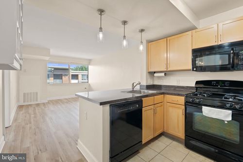 s513-800 4th St Sw, WASHINGTON, DC, 20024-3054 | Card Image