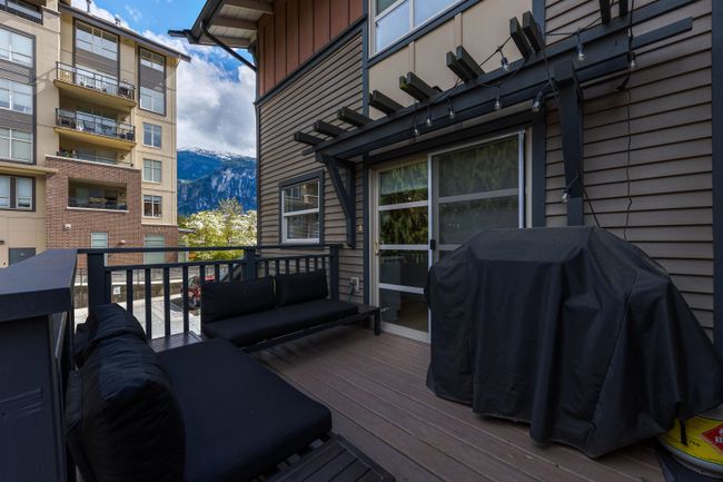 1195 Village Green Way, Townhouse with 3 bedrooms, 2 bathrooms and 3 parking in Squamish BC | Image 20