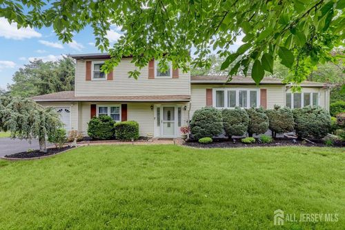 61 Rocky Brook Rd, East Windsor, NJ, 08512-3039 | Card Image