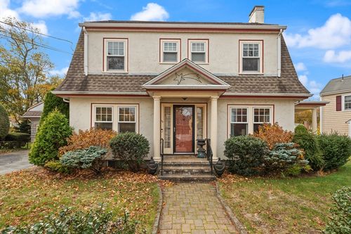 177 Nevada St, Newton, MA, 02460-1227 | Card Image