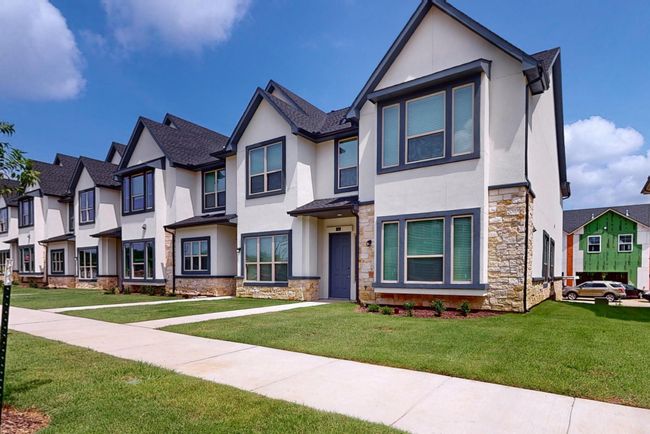 329 Mule Deer Dr, Townhouse with 4 bedrooms, 3 bathrooms and null parking in Little Elm TX | Image 4