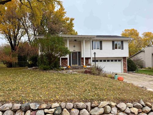 906 6th St, Spirit Lake, IA, 51360-1436 | Card Image
