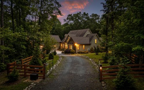 266 Beaten Path Rd E, Signal Mountain, TN, 37377-2967 | Card Image