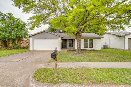 7924 Lazy Brook Dr, Watauga, TX, 76148-1515 | Card Image