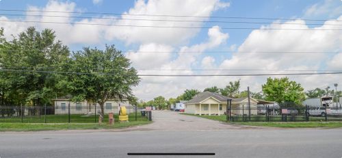 6309 E Houston Rd, Houston, TX, 77028-4805 | Card Image