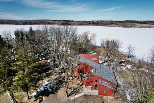 19512 Two Rivers Rd, Avon, MN, 56310-8730 | Card Image