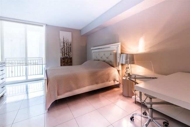 APT-603 - 17555 Atlantic Blvd, Condo with 2 bedrooms, 2 bathrooms and null parking in Sunny Isles Beach FL | Image 36