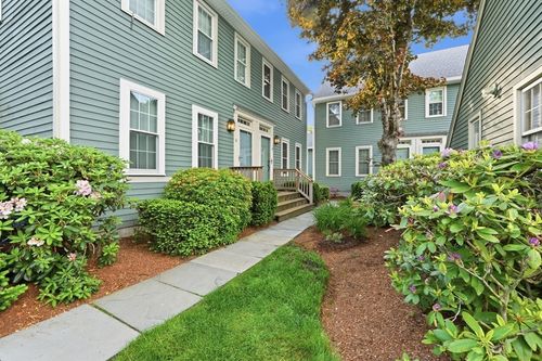 63-63 Brookdale Cir, Shrewsbury, MA, 01545-5443 | Card Image