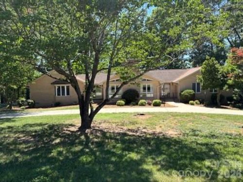 2610 Taylor Rd, Shelby, NC, 28152-7940 | Card Image