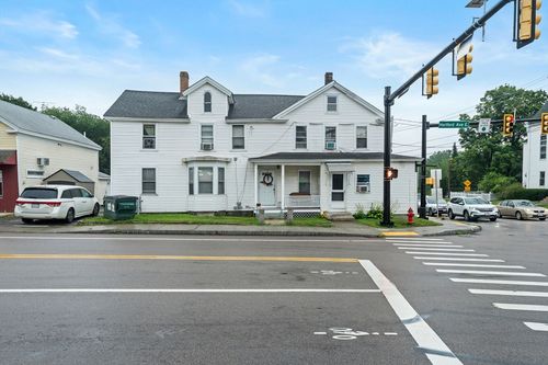1 Hartford Ave W, Uxbridge, MA, 01569-1364 | Card Image