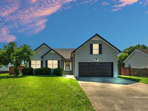 3825 Roscommon Way, Clarksville, TN, 37040-2509 | Card Image
