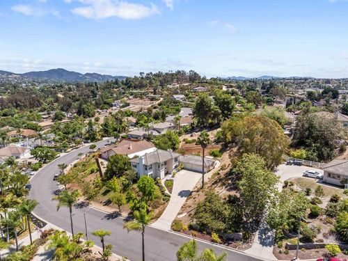 1957 Cresthaven Dr, Vista, CA, 92084-2591 | Card Image