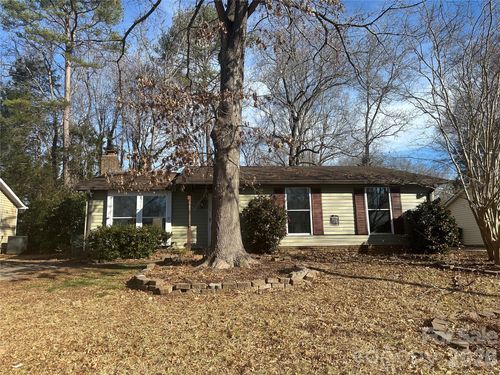 6011 Sunset Chase Ln, Charlotte, NC, 28212-5782 | Card Image
