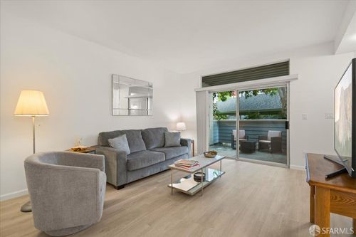 593 Shadow Dance Dr, San Jose, CA, 95110-3572 | Card Image