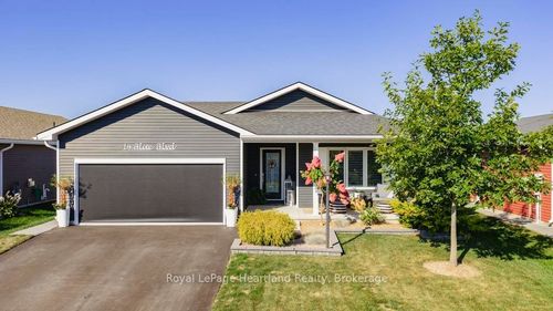 14 Blue Blvd, Goderich, ON, N7A0B8 | Card Image