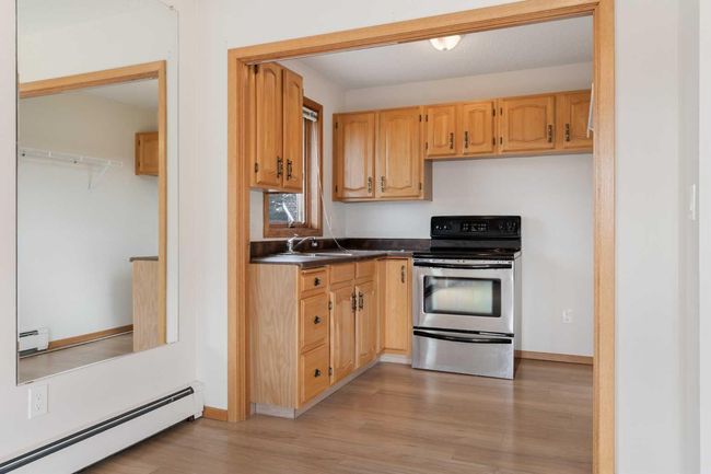 1008 Shawnee Dr Sw, House other with 3 bedrooms, 4 bathrooms and 6 parking in Calgary AB | Image 29