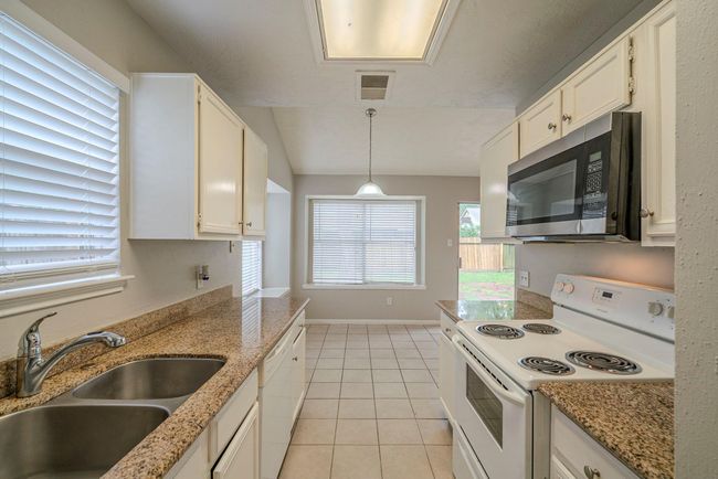 4011 Monteith Dr, House other with 3 bedrooms, 2 bathrooms and 2 parking in Spring TX | Image 9