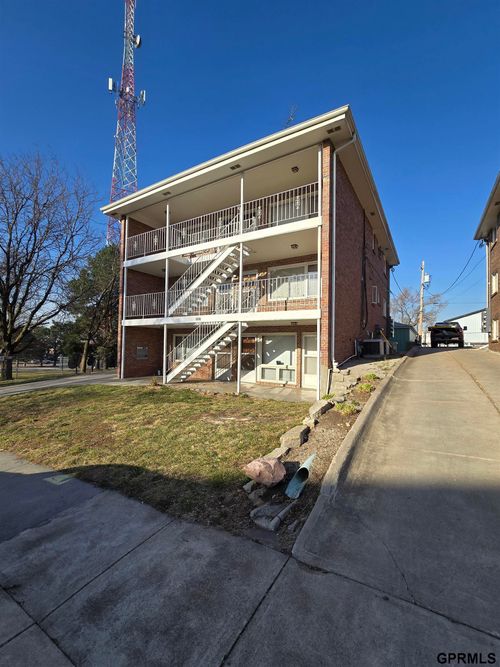 3255 S 12th St, Lincoln, NE, 68502-4505 | Card Image