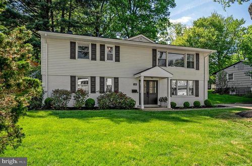 1109 Hillcrest Dr Sw, VIENNA, VA, 22180-6565 | Card Image