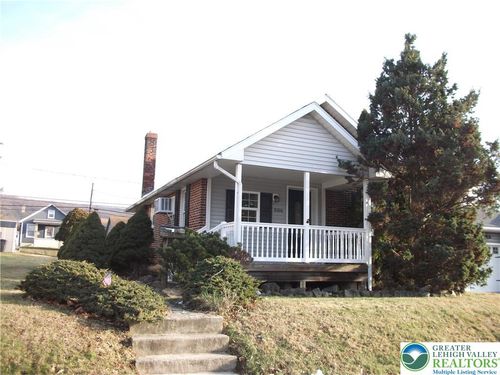 506 Evergreen St, EMMAUS, PA, 18049-3206 | Card Image