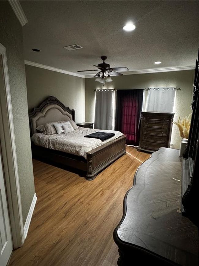 2514 Thunderbird Dr, House other with 3 bedrooms, 2 bathrooms and 2 parking in Orange TX | Image 7