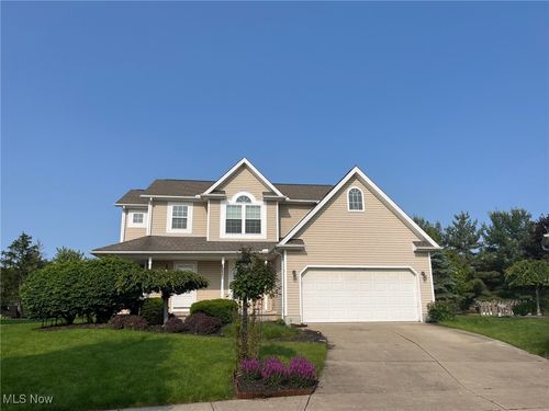 6012 Champagne Shrs, Medina, OH, 44256-7452 | Card Image