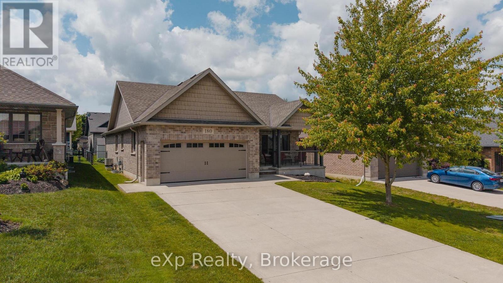 Residential in Wellington North (Mount Forest)