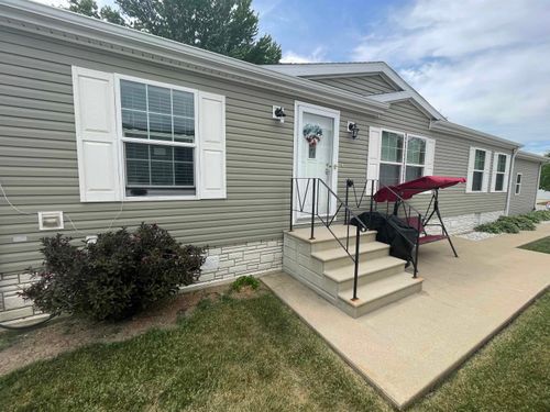 207 Fox Ln, Belvidere, IL, 61008-8212 | Card Image