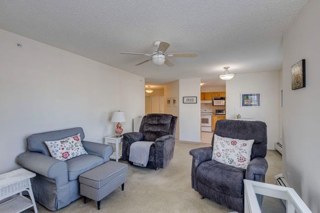 3306 - 3000 Sienna Park Green Sw, Home with 2 bedrooms, 2 bathrooms and 1 parking in Calgary AB | Image 12