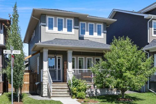 104 Willow St, Cochrane, AB, T4C0X9 | Card Image