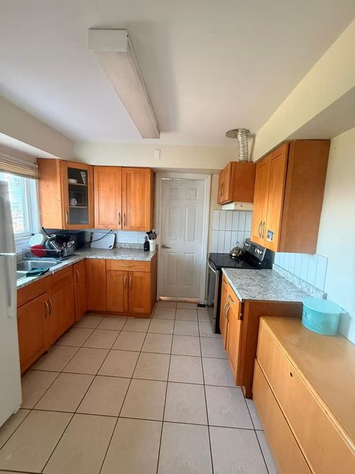 balcony-4722 Ridgelawn Drive, Burnaby, BC, V5C3Y2 | Card Image