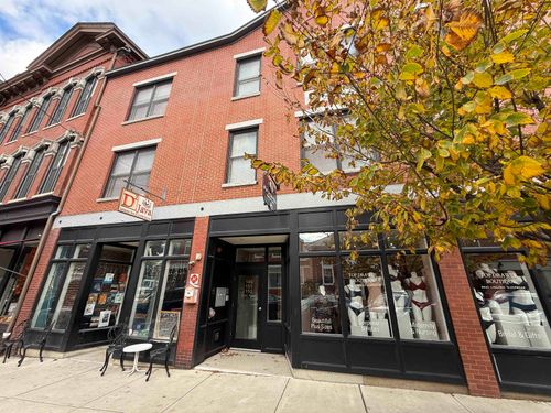 153 Water St, Exeter, NH, 03833-2453 | Card Image