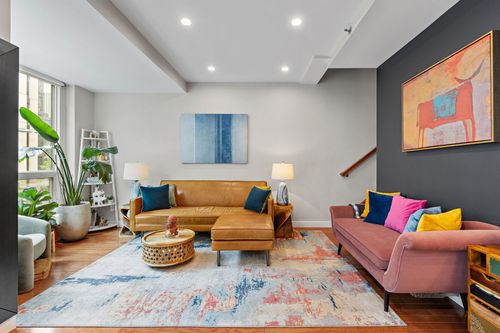 318-1 Shore Ln, Jersey City, NJ, 07310-2081 | Card Image