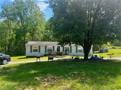 486 Barbaras Lane, Winston Salem, NC, 27107 | Card Image