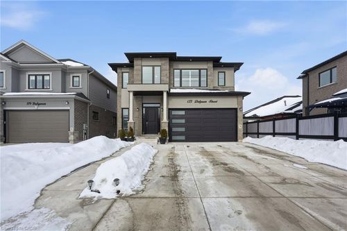 123 Dulgaren St, Hamilton, ON, L8W3Y8 | Card Image