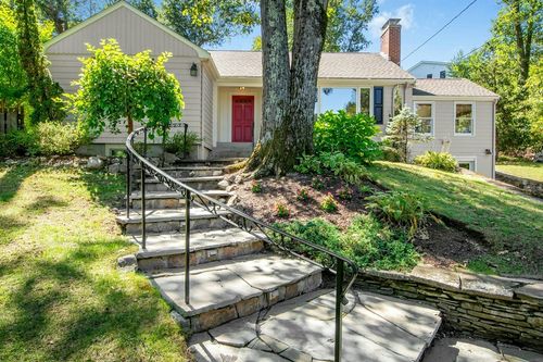 71 Brookside Rd, Needham, MA, 02492-1301 | Card Image