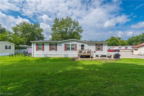 431 Westwoods, Amherst, OH, 44001-2052 | Card Image