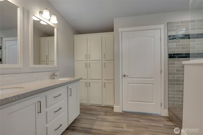 **Photos of another home but the same | Image 22