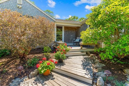 1 Cricket Ln, South Yarmouth, MA, 02664-4231 | Card Image