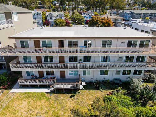 510 Avenue Alhambra, El Granada, CA, 94018-8133 | Card Image