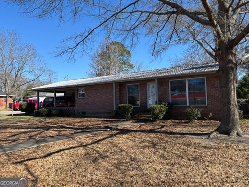 216 E Peter St, Cochran, GA, 31014-6640 | Card Image