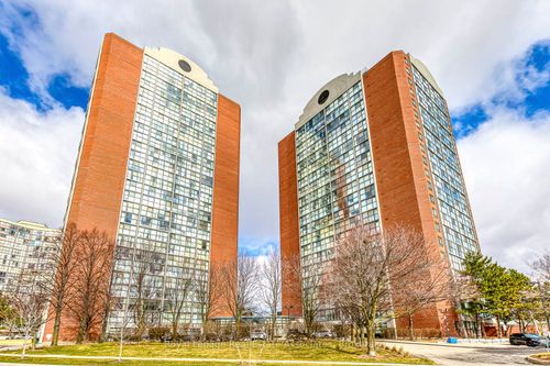 ph18-4185 Shipp Dr, Mississauga, ON, L4Z2Y8 | Card Image